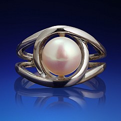 Zlatý prsteň Silvia s bielou perlou